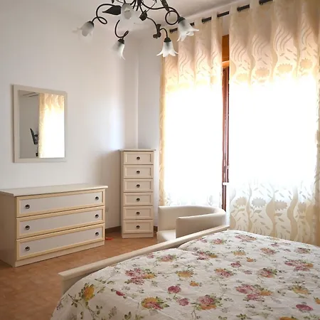 Se300 - Senigallia, Ampio Trilocale Con Corte Esterna Attrezzata Διαμέρισμα *