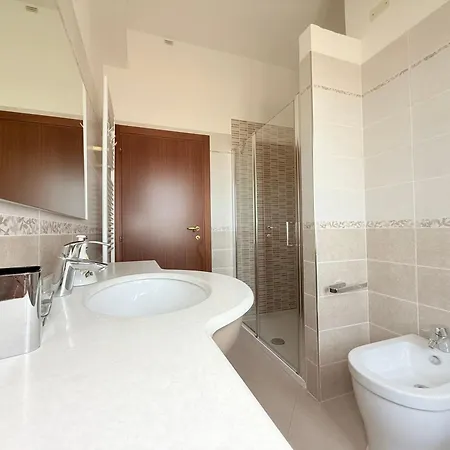 Se300 - Senigallia, Ampio Trilocale Con Corte Esterna Attrezzata Διαμέρισμα *